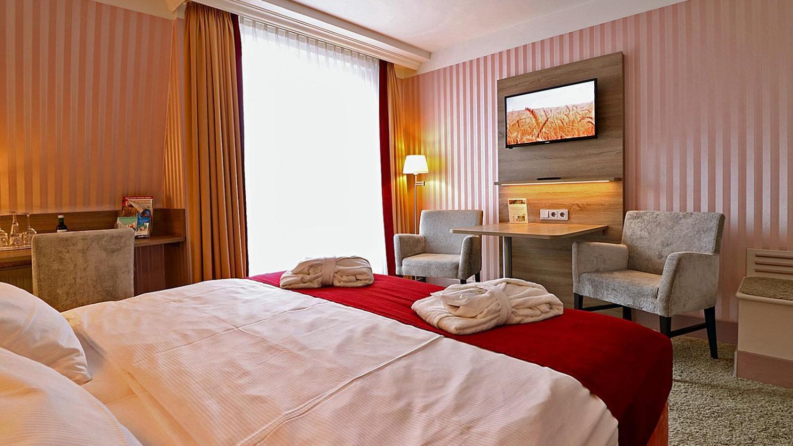Hotel & Spa Sommerfeld - Adults Only Kremmen ภายนอก รูปภาพ